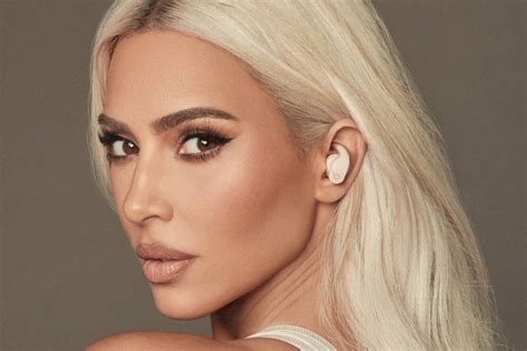 nude beats headphones|Kim Kardashian collabs with Beats by Dr Dre to create nude tone。